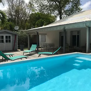 Hébergement de vacances Maison Latecoere Avec Piscine, Le François